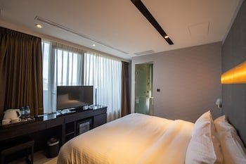 Fengjia Hotel Bell