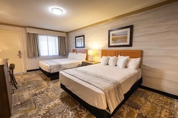 Stovepipe Wells Village Hotel