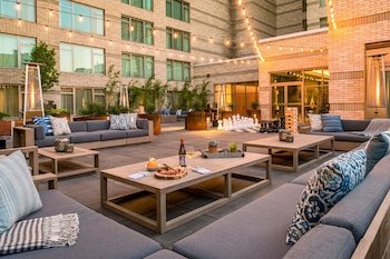 The Duniway Portland A Hilton Hotel