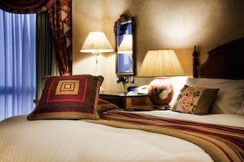 Blunsdon House Hotel