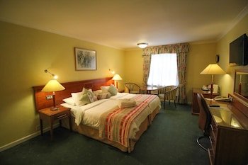 Blunsdon House Hotel
