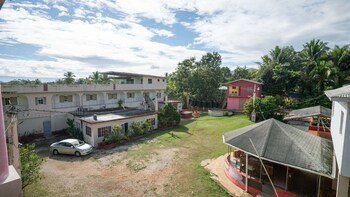 Santa Crest Hotel