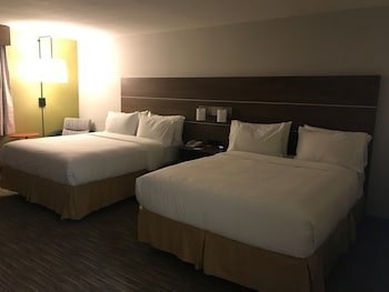 Holiday Inn Express Camarillo