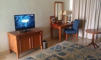 Resor Tuban Tropis