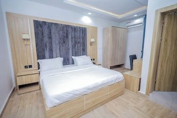 Carlton Gate Xclusive Hotel