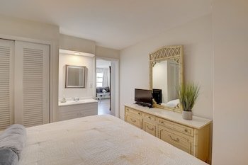 Tropic Isle Beach Resort