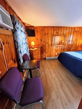 Blue Jay Motel