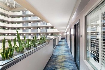 Embassy Suites by Hilton Orlando Airport