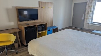 Days Inn by Wyndham Mooresville Lake Norman