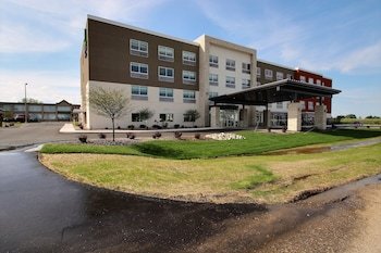 Holiday Inn Express & Suites Fond Du Lac