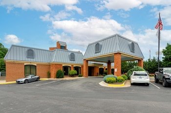 Best Western Staunton Inn