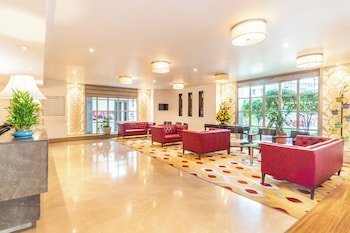 TGI Grand Fortuna, Hosur