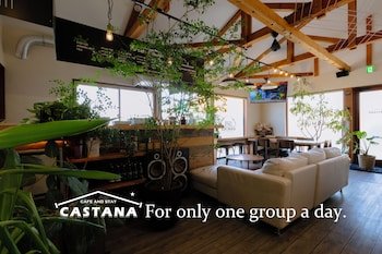 Cafe & Stay Castana
