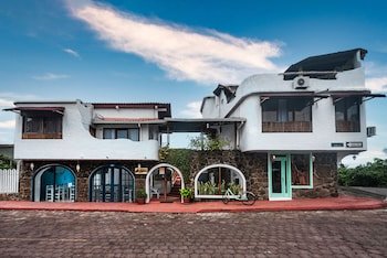 North Seymour Hostal