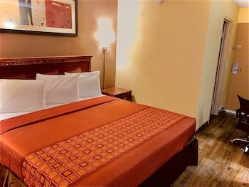 Americas Best Value Inn - Tulsa West (I-44)
