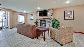 Cobblestone Hotel and Suites - Pulaski