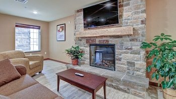 Cobblestone Hotel and Suites - Pulaski