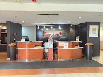 Super 8 by Wyndham Dallas Love Field Airport