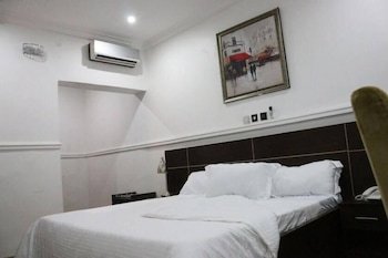 Bilton Continental Hotel