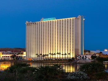 Edgewater Hotel, Casino & Resort