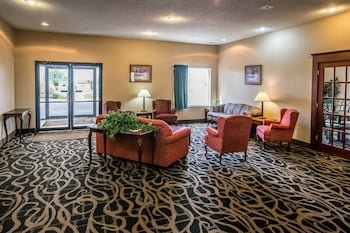 Quality Inn & Suites Mendota Near I-39