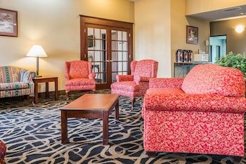 Quality Inn & Suites Mendota Near I-39