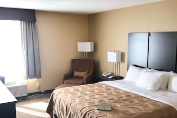 Quality Inn & Suites Mendota Near I-39