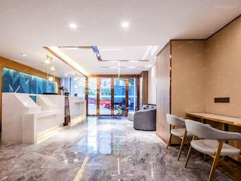 Yimi Inn Yide Road Metro Station Branch