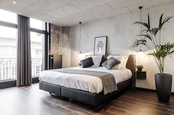 Upstairs Hotel