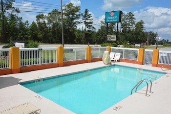Jameson Inn & Suites Hazlehurst