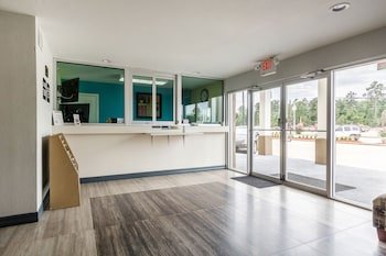 Scottish Inn & Suites
