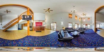 Econo Lodge Inn & Suites