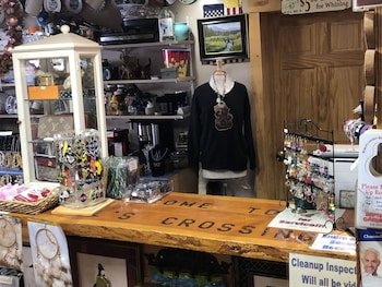 Black Hills Cabins & Motel at Quail's Crossing