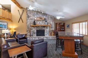 AmericInn by Wyndham Two Harbors Near Lake Superior