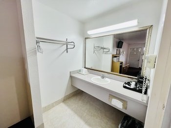 Greystone Inn Bridgeport