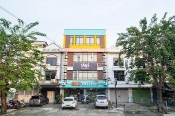 Sans Hotel Kupang Indah Surabaya by RedDoorz