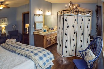 Circle S Ranch & Country Inn