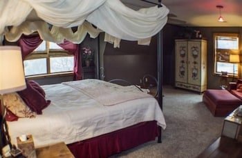 Circle S Ranch & Country Inn