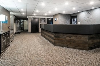 Days Hotel by Wyndham University Avenue Southeast