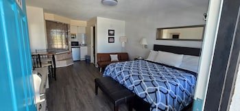 Merida Inn & Suites