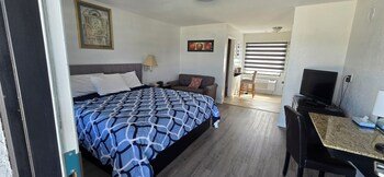 Merida Inn & Suites