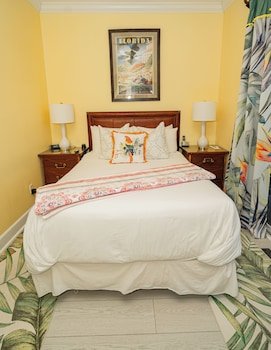 Water's Edge Inn