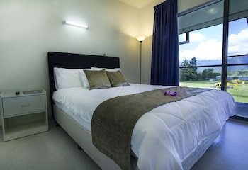 Crossroads Transit Hotel