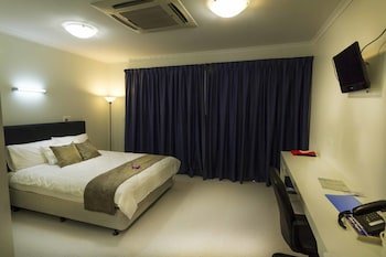 Crossroads Transit Hotel