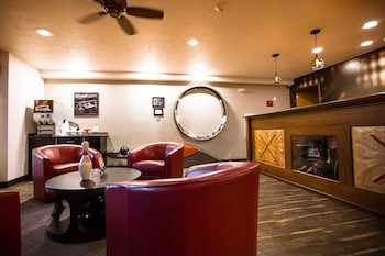 AmeriStay Inn & Suites