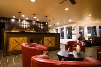 AmeriStay Inn & Suites