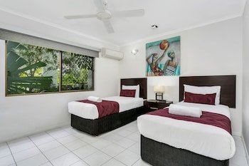 Roydon Beachfront Holiday Apartments