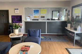 Days Inn by Wyndham Louisville Airport Fair and Expo Center