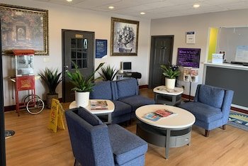 Days Inn by Wyndham Louisville Airport Fair and Expo Center