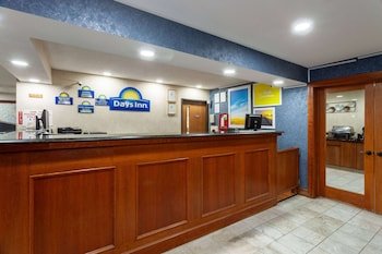 Days Inn by Wyndham Wooster
